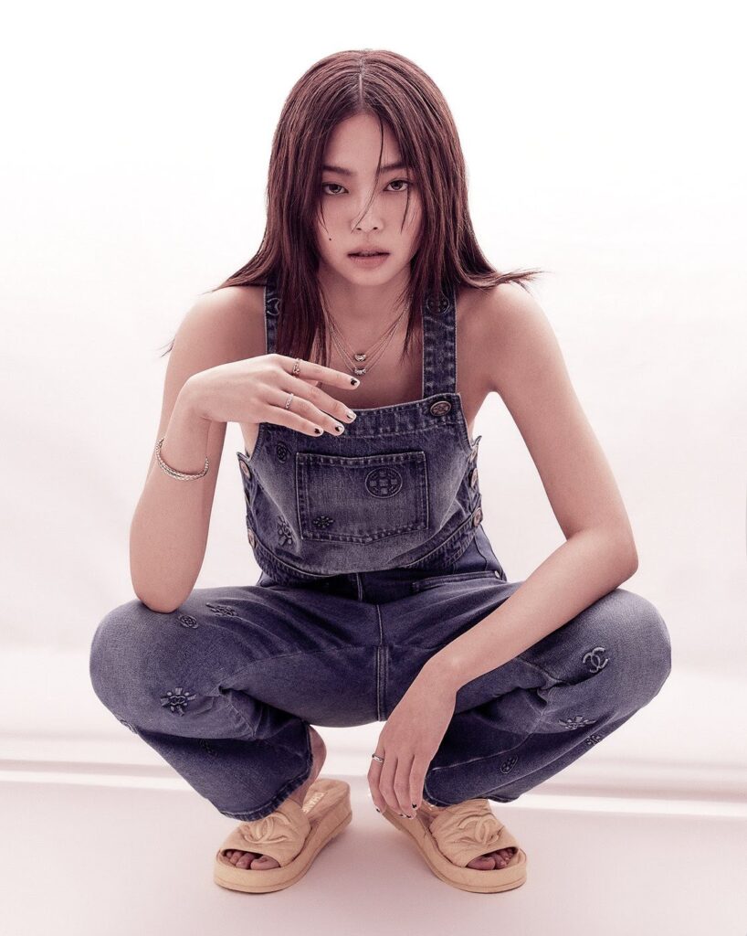 Дженни из BLACKPINK поработала редактором Vogue Korea