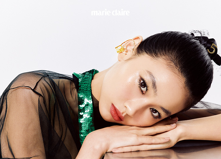 Всегда Чон Хо Ён: интервью актрисы из "Игры в кальмара" для Marie Ckaire Korea