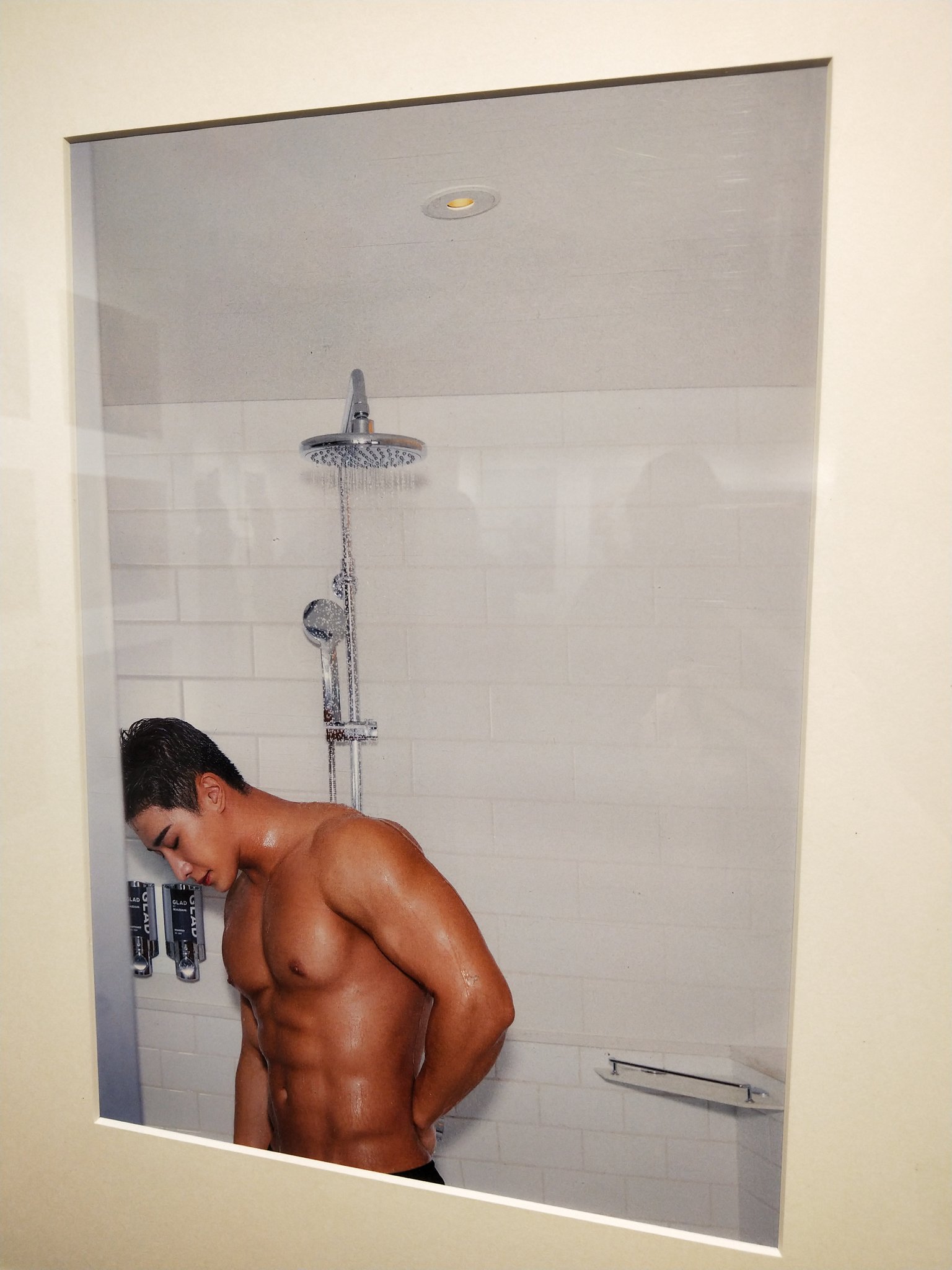 Посмотрите на горячую фотовыставку Вонхо