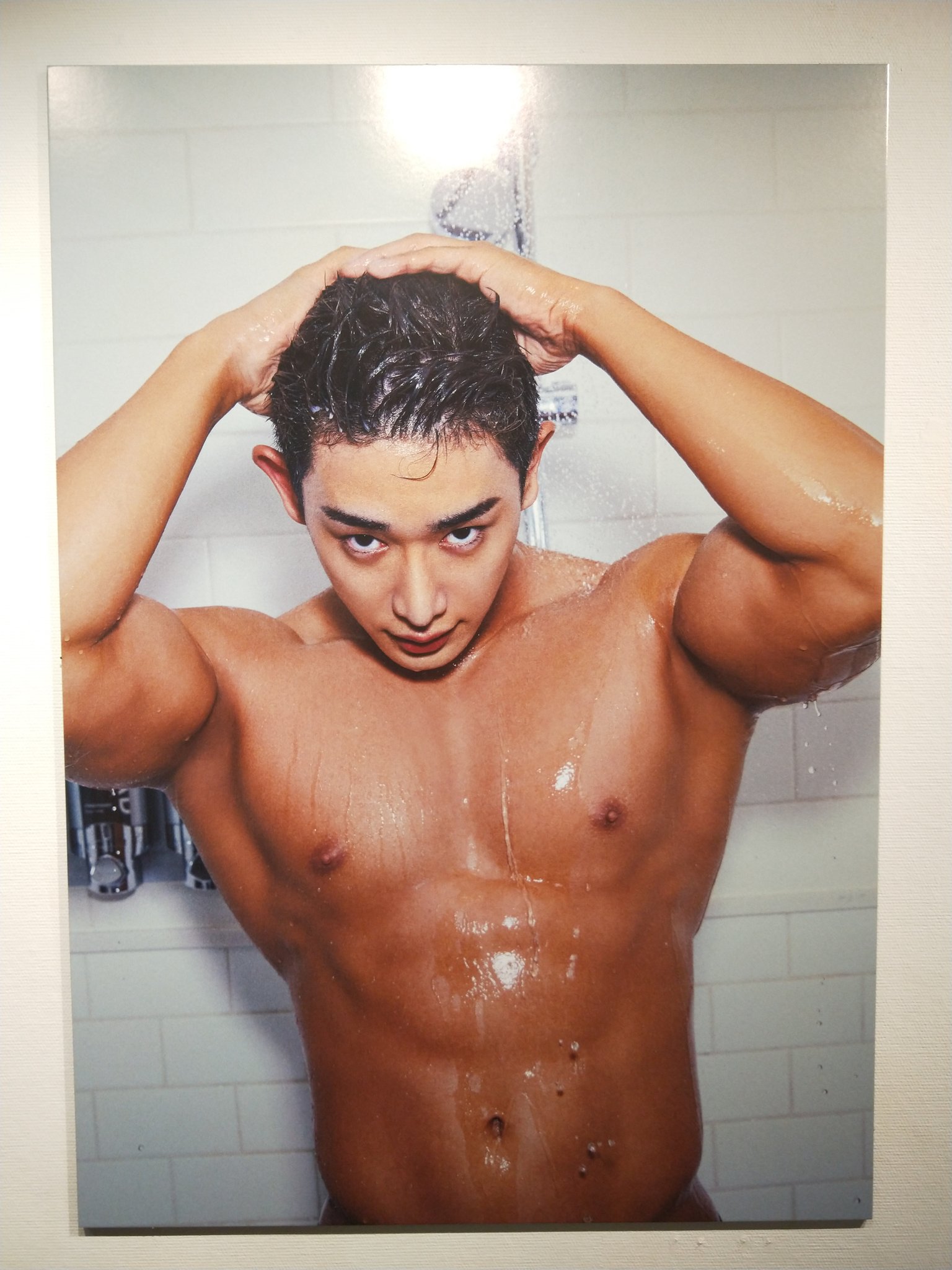 Посмотрите на горячую фотовыставку Вонхо