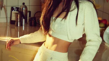 Дженни из BLACKPINK — звезда февральского номера ELLE Korea Дженни из BLACKPINK — звезда февральского номера ELLE Korea