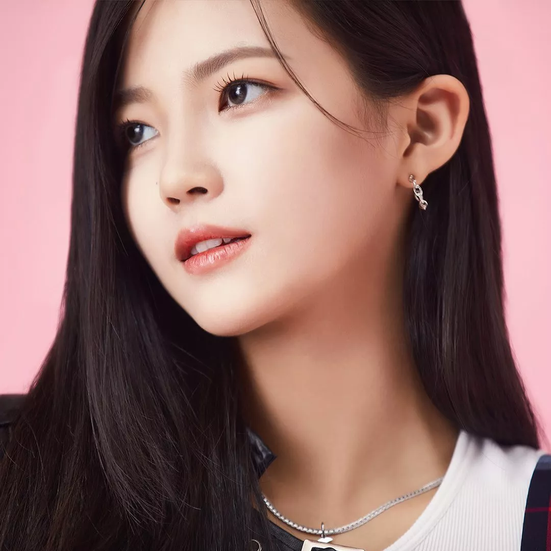 Как заканчивается прозвище Совон из LAPILLUS "Красивая..."?