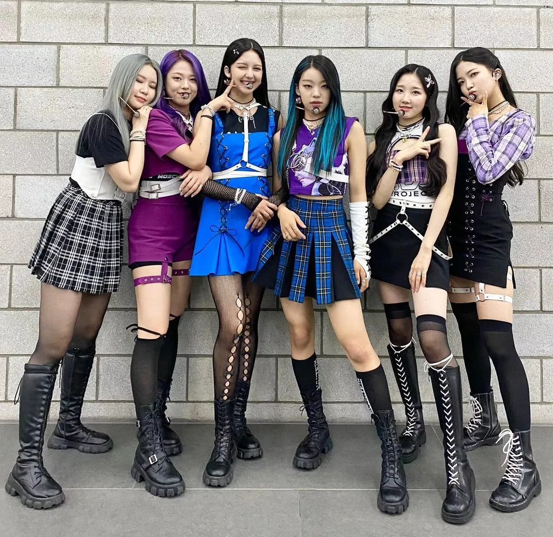 А кто в LAPILLUS макнэ?