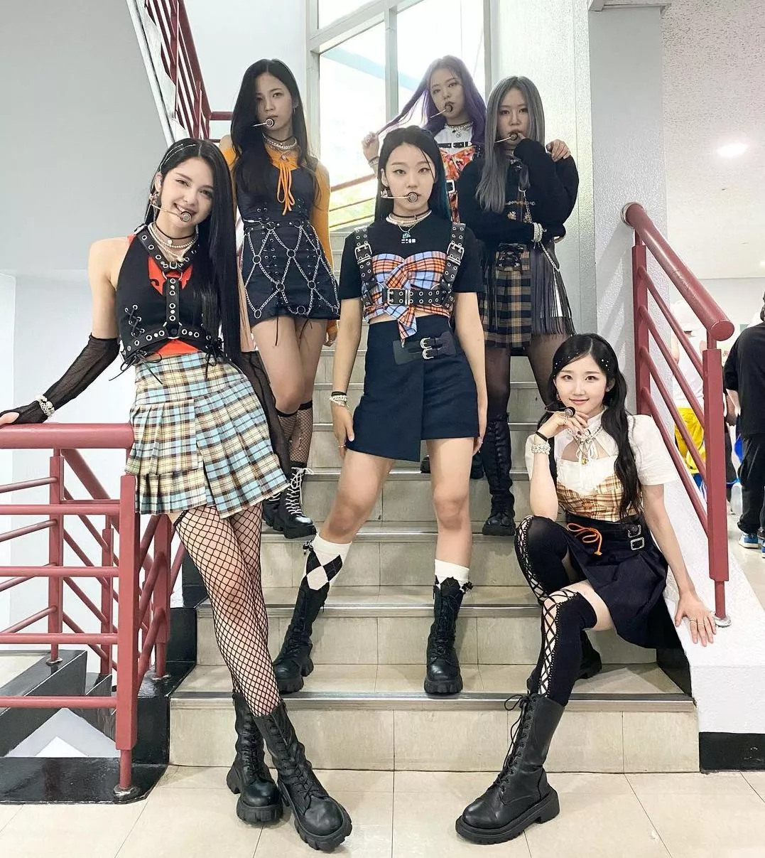 Что означает название группы LAPILLUS?