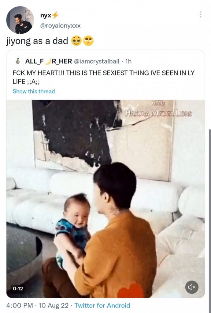G-Dragon очаровательно проводит время с племянником