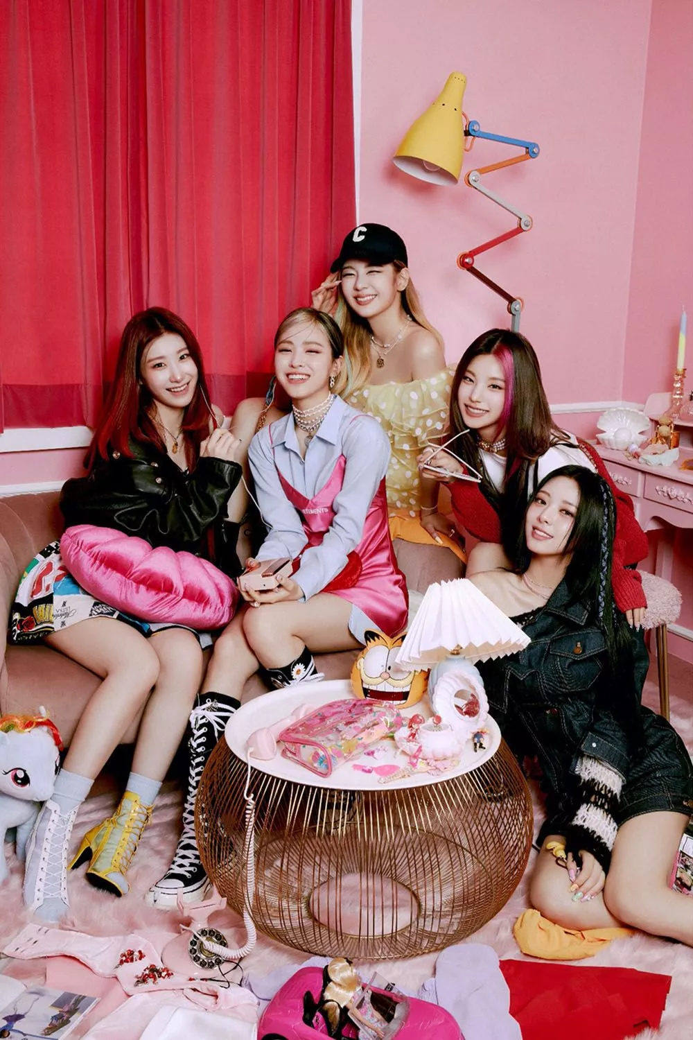 Тест: насколько хорошо ты знаешь ITZY?