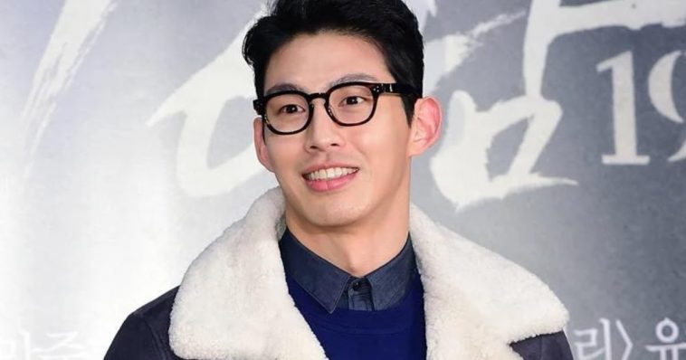 Актер Чхве Чон Вон отрицает обвинения в адрес "разрушителя семьи" и обещает обратиться в суд