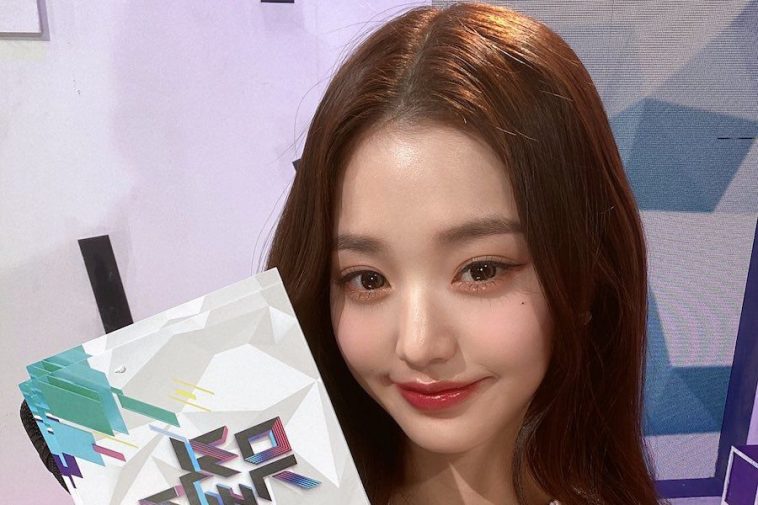 Чан Вонён из IVE подтвердила, что покинет должность ведущей "Music Bank"