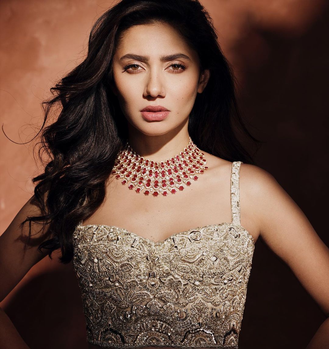 Азиатские знаменитости возглавили список 15 самых красивых женщин мира 2022 года по результатам более 600 000 голосов