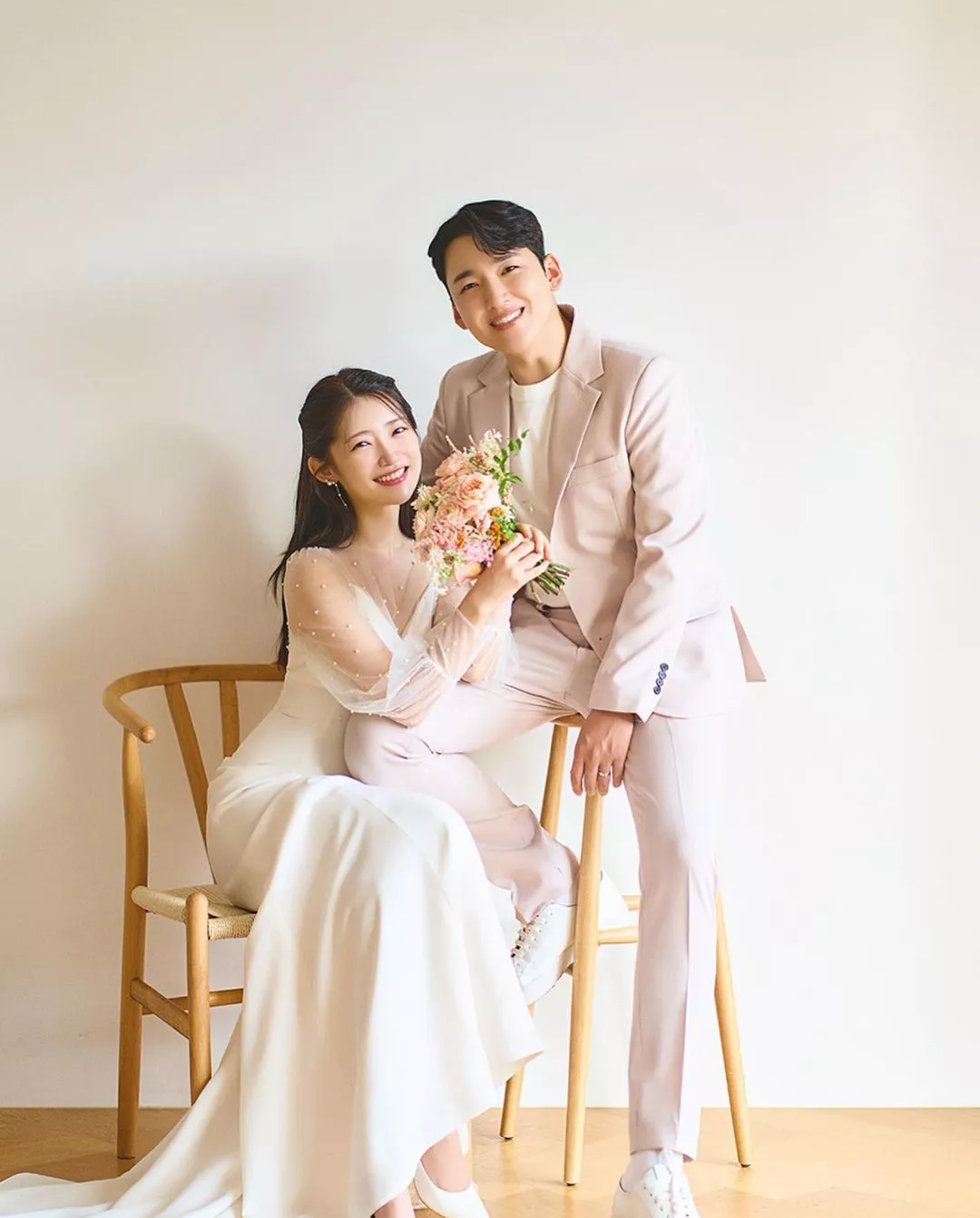 Юкика и Минхёк из MAP6 - красивая пара на новых свадебных фотографиях