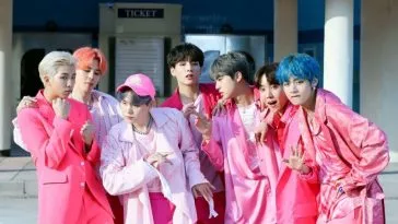 Песня BTS "Boy With Luv" стала первой в истории корейскоязычной песней, вступившей в клуб миллиардеров Spotify