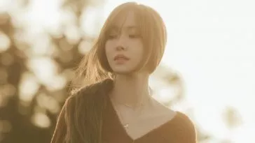 YUJU выкладывает первые концепт-фото для второго мини-альбома "O"