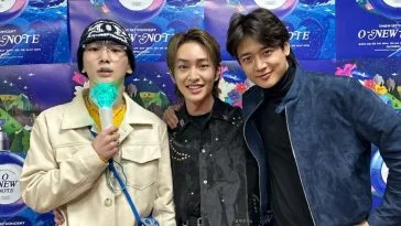 Участники SHINee собрались, чтобы выразить любовь к Онью на его первом сольном концерте