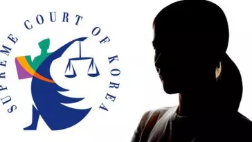 Учительница средней школы признает, что имела сексуальные отношения со своим учеником, но отрицает, что совершала какое-либо насилие