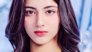 Ария из новой группы X:IN вошла в историю как первый индийский К-поп айдол, появившийся на "Inkigayo"