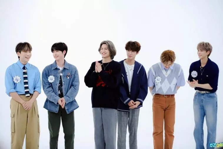 Xdinary Heroes исполняют каверы на BTS, Stray Kids и PSY на "Weekly Idol"