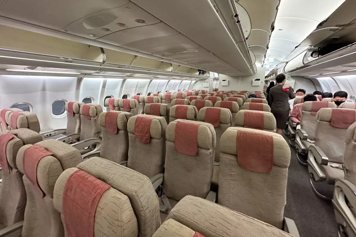 Дверь самолета Asiana Airlines открылась в воздухе во время полета
