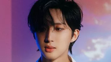 Хви из PENTAGON присоединился к шоу Mnet "Boys Planet", несмотря на неодобрение его компании, из-за душераздирающих причин