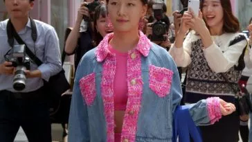 Звезда "Целую, Китти" Джиа Ким шокировала поклонников, раскрыв свой реальный возраст