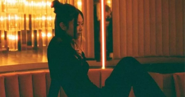Корейцы отреагировали на скандальное поведение Дженни из BLACKPINK во втором эпизоде "Идола"