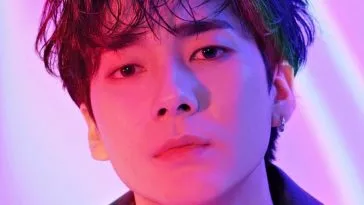 Бывший участник NU'EST Арон запустил свой собственный канал на YouTube