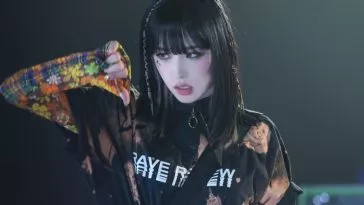 choi-yena-hit-with-backlash-for-“hate-rodrigo”-—-korean-netizens-and-critics-weigh-in