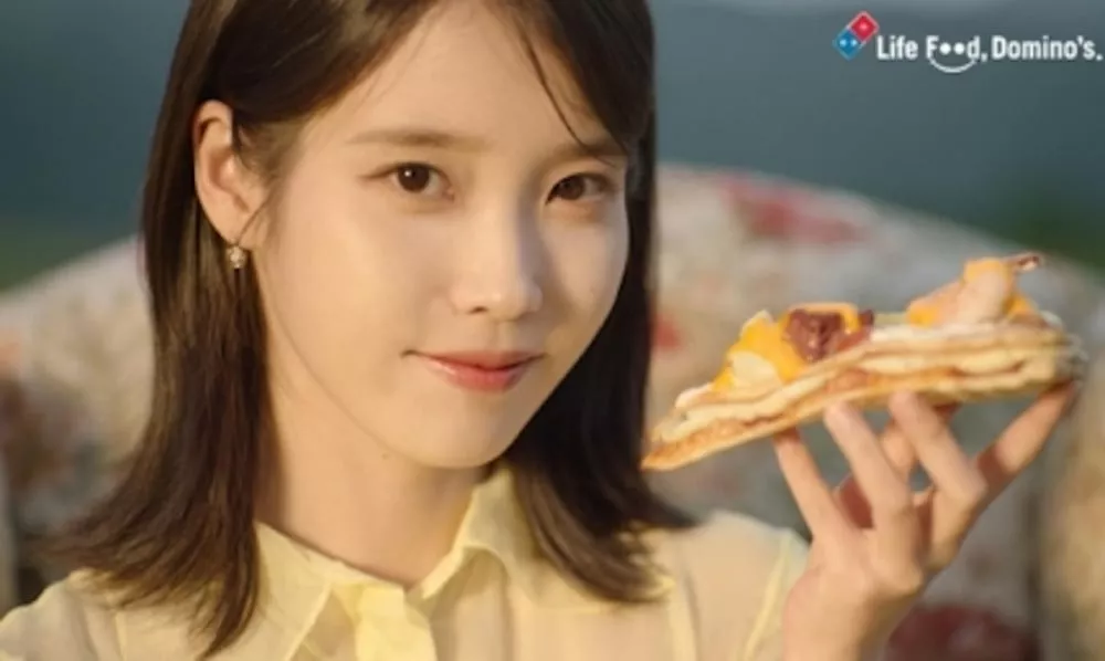 IU стала моделью для Domino’s Pizza Korea