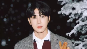 Юнхо из TVXQ представил графическое изображение обложки для предстоящего мини-альбома "Reality Show"