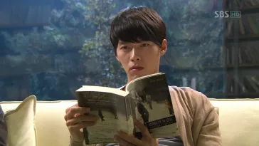 От английских классиков до швейцарских социологов. Вы будете удивлены, что герои читают в корейских дорамах От английских классиков до швейцарских социологов. Вы будете удивлены, что герои читают в корейских дорамах