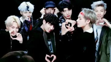 Ответы участников BTS на вопрос о том, как бы они отказали девушке снова завирусились, и фанаты не могут сдержать смех