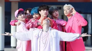 "Boy With Luv" от BTS стал вторым клипом мужской кпоп-группы, набравшим 1,7 миллиарда просмотров