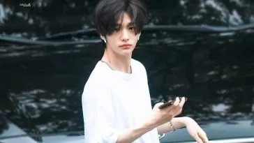 [Pann] Нетизены пытаются выяснить, какие волосы Хёнджину из Stray Kids идут больше, длинные или короткие