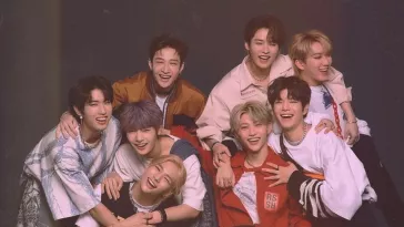 Танцевальные и вокальные каверы Stray Kids, которые стоит увидеть Танцевальные и вокальные каверы Stray Kids, которые стоит увидеть