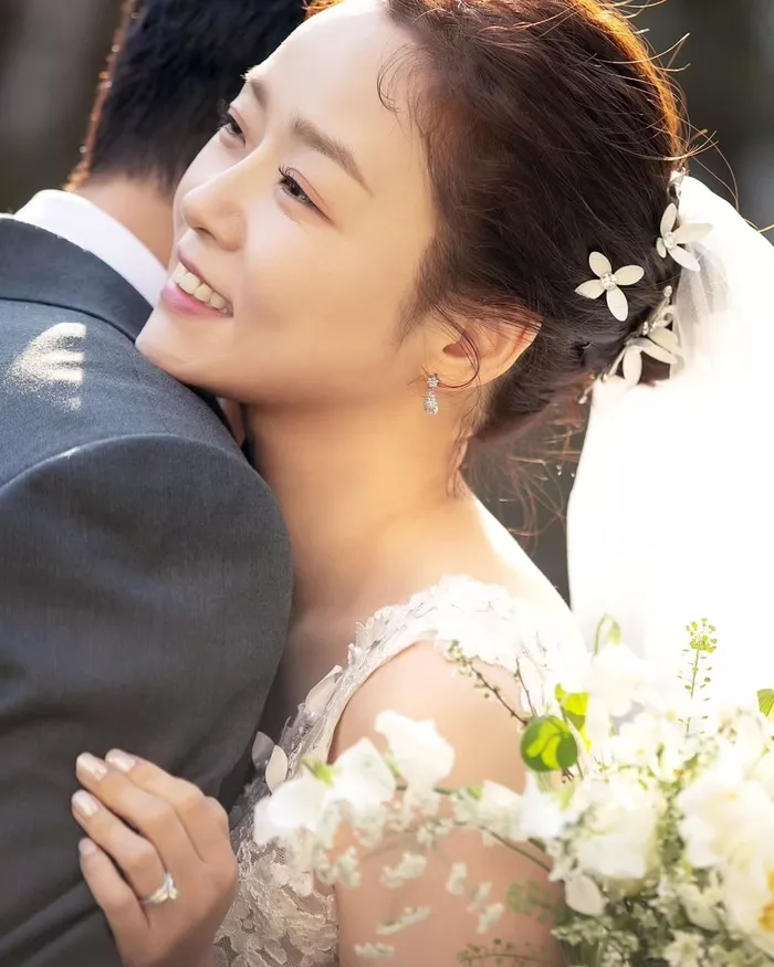 Актриса Ли Чхэ Ын поделилась новостью о своем замужестве