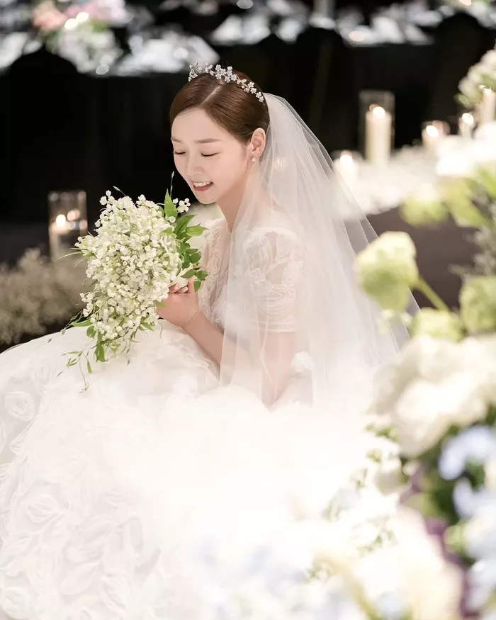 Актриса Ли Чхэ Ын поделилась новостью о своем замужестве