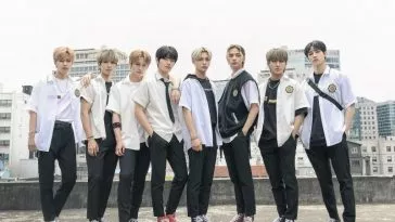 В школе или после школы: Когда участникам Stray Kids больше шла школьная форма? В школе или после школы: Когда участникам Stray Kids больше шла школьная форма?