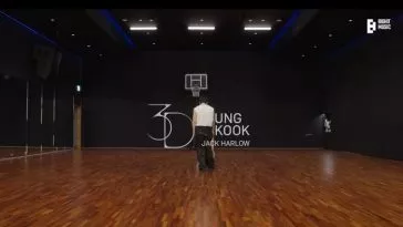 Чонгук выпустил хореографическое видео в на песню "3D" Чонгук выпустил хореографическое видео в на песню "3D"