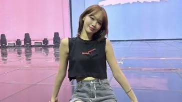 Ким Чхэвон из Le Seraphim отменила расписание из-за проблем со здоровьем