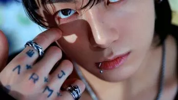 Чонгук опубликовал расписание камбэка "GOLDEN"