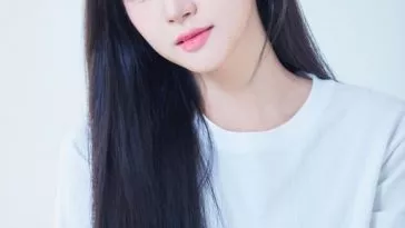 Хэин из группы LABOUM выходит замуж 26-го ноября Хэин из группы LABOUM выходит замуж 26-го ноября