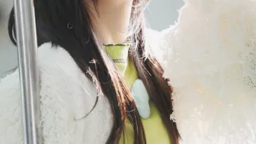 Новая женская группа iii представила свою вторую участницу - Николь