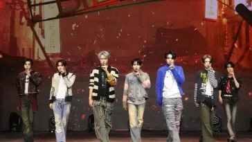 Группа ENHYPEN представила свой новый альбом "Orange Blood" Группа ENHYPEN представила свой новый альбом "Orange Blood"