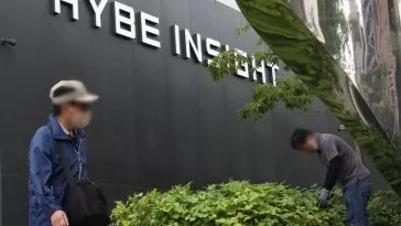 Тренер по танцам из Hybe обвиняется в мошенничестве на 5 млрд. вон (342,6 млн. руб.)