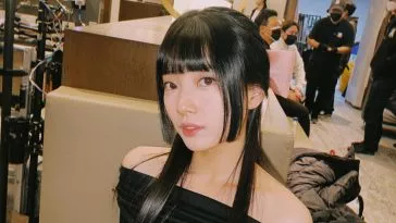 Густые челки снова в тренде! Вот как ее носят корейские знаменитости