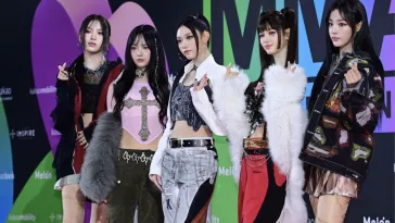 NewJeans и Шуга вошли в список "Лучших альбомов года" по версии Rolling Stone