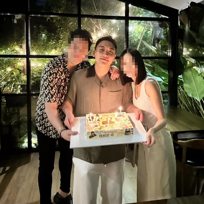 Сынри, бывший участник BIGBANG замечен на вечеринке в честь дня рождения