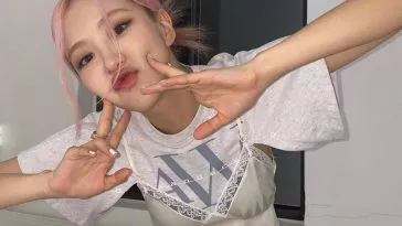 Розэ из BLACKPINK намекает на скорый сольный камбэк?