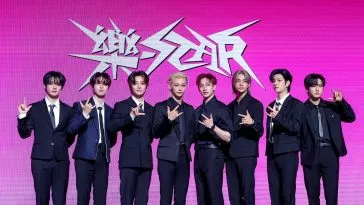 STRAY KIDS второй год подряд занимают первое место среди четвертого поколения К-поп в чарте IFPI 2023 "Global Albums Chart"