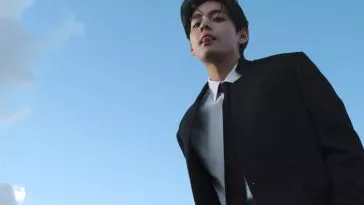 Ви из BTS покорил мир своей песней-признанием "FRI(END)S"