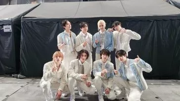 STRAY KIDS выпустили видео на свой новый сингл "Lose My Breath (Feat. Charlie Puth)"